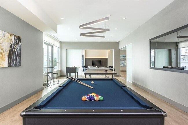 Photo du bâtiment - 112 13th St E