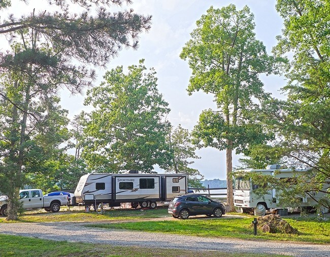 Chesapeake Bay RV Resort Apartments in Gloucester, VA