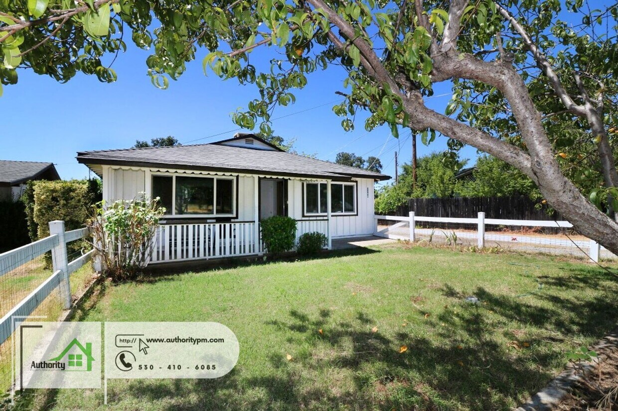 Foto principal - 3388 Hickory St