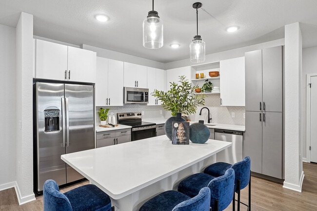 12-web-or-mls-4555 Grv Spgs Cir-Unit 107-S1605-012 - Integra Groves
