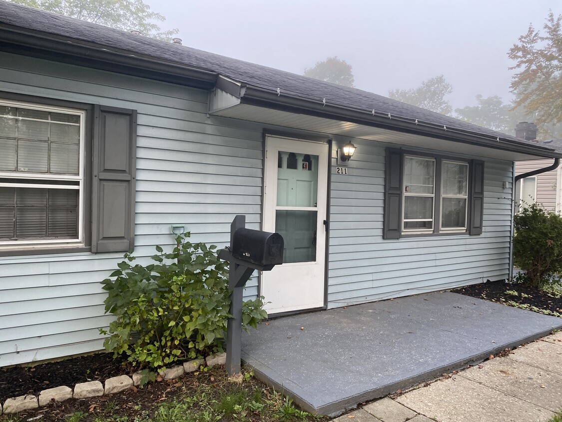 Primary Photo - 211 Danhurst Rd