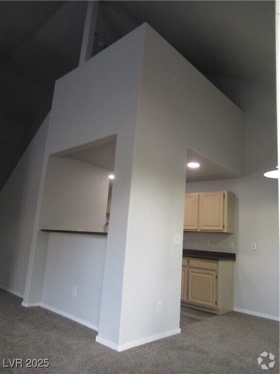 Building Photo - 5125 W Reno Ave