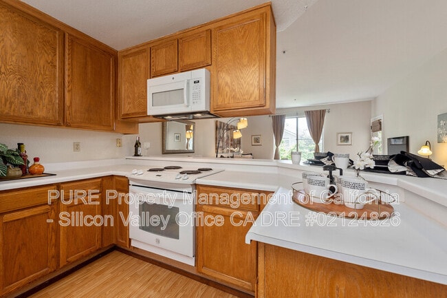 Building Photo - 929 E El Camino Real