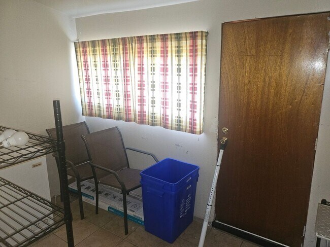 Foto del edificio - 6332 Summer St