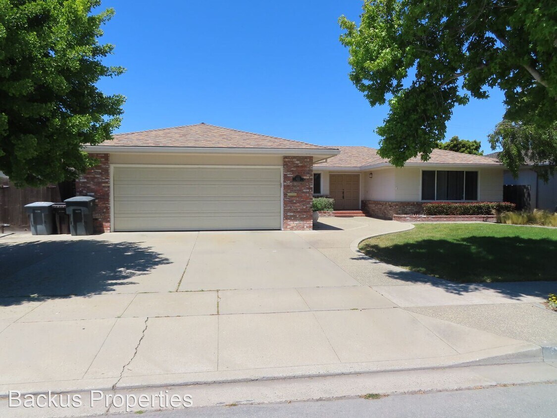 Primary Photo - 3 br, 2 bath House - 630 Santa Monica Way
