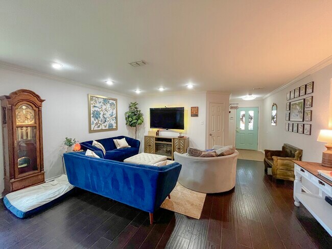 Building Photo - 13183 Cowper Dr