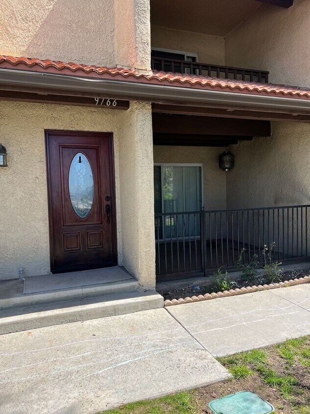 Foto principal - Cabrini 2 bedroom townhome