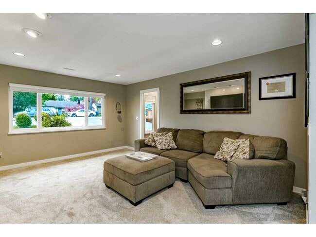 Photo du bâtiment - 19843-19848 48 Ave