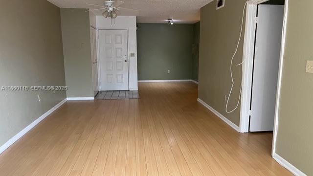 Foto del edificio - 2820 N Oakland Forest Dr