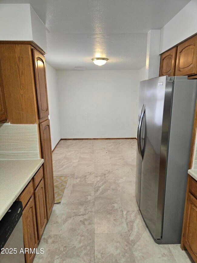 Foto del edificio - 3308 W Roanoke Ave