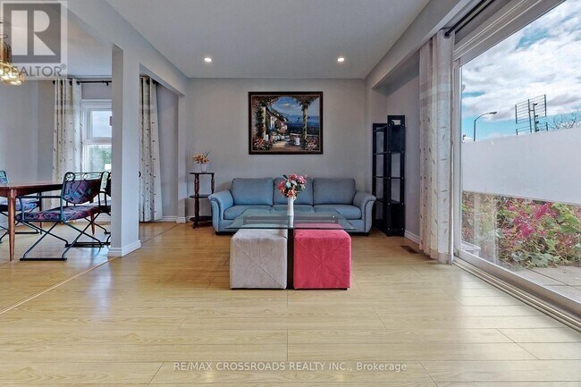 Building Photo - 79 Dragoon Crescent