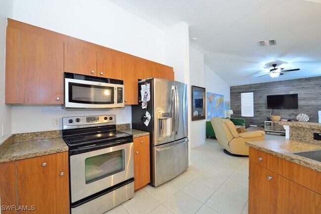 Foto del edificio - 3975 27th Ave NE