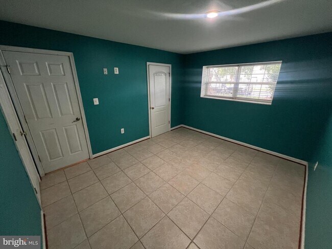 Foto del edificio - 8871 Dunstable Loop