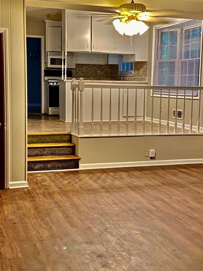 Photo - The Perfect Blend of Style and Comfort in ... House