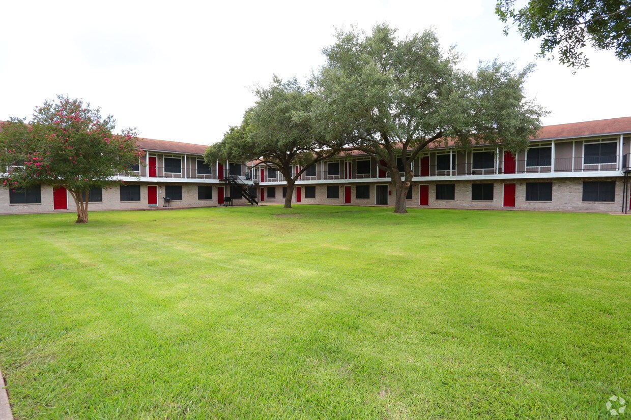 Foto del edificio - 3500 Baker Dr