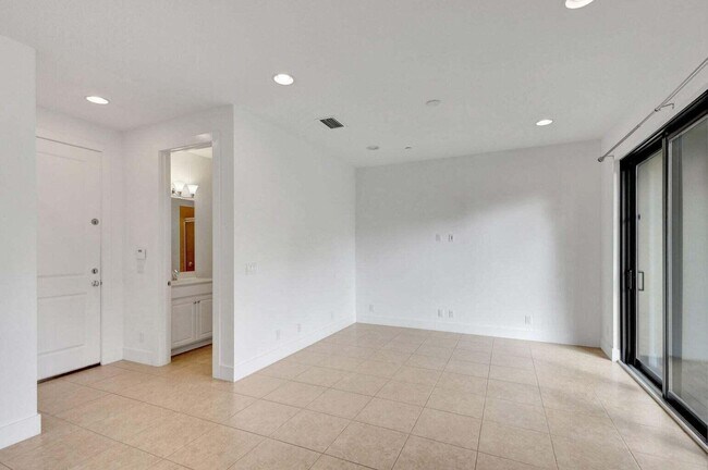Building Photo - 4115 Faraday Wy