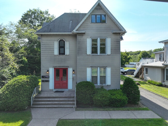Photo - 242 N Main St House