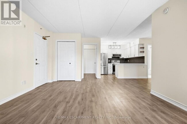 Building Photo - 2055 Appleby Line