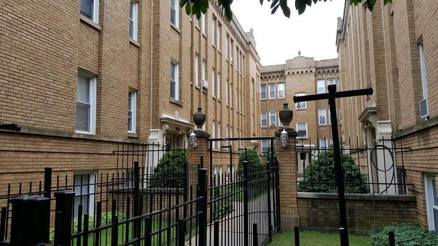 Foto principal - 4933 N Whipple St