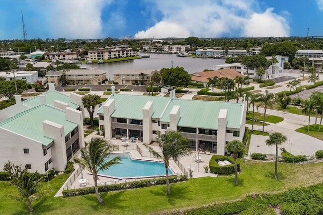 Building Photo - 412 Southwind Dr