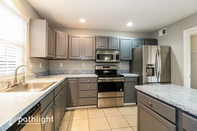 Foto del edificio - 4862 Somers Ave, Feasterville-Trevose, PA,...