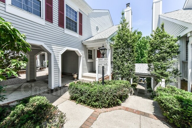 Photo - 2911-D S Woodstock St Apartment