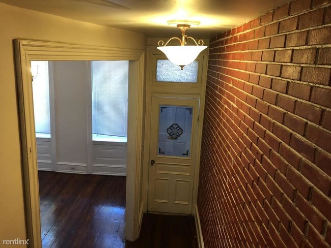 Foto del edificio - 4 br, 1 bath Townhome - 1518 E Berks St