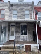 Building Photo - 321 S 17th St