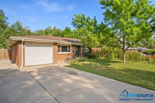 Building Photo - 3 Bedroom Brick Ranch