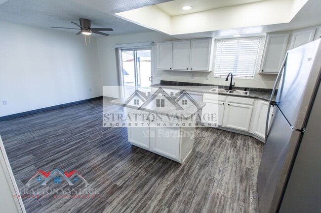 Photo - 2526 E Juanita Ave House