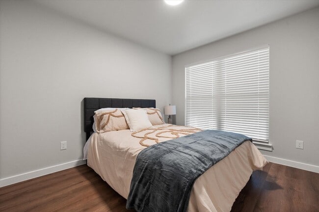 Foto del edificio - 2126 Langford Ave