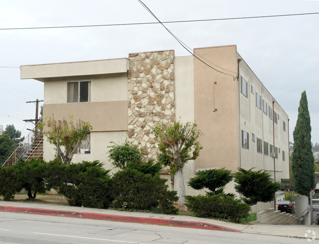 Foto del edificio - 2339 Glendale Blvd