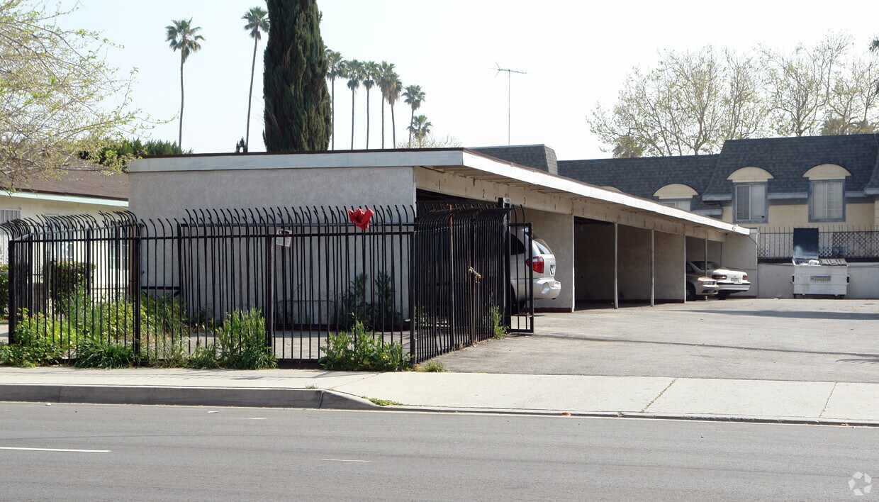 Building Photo - 567 N Mountain View Ave