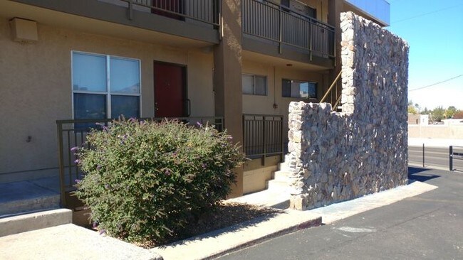 Foto del edificio - 2 Bedroom, Available Now! First Month Free**