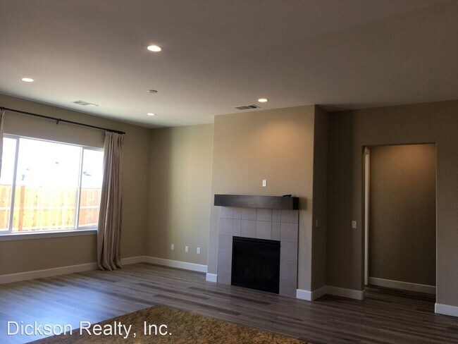 Foto del edificio - 3 br, 2.5 bath House - 306 Commodore Dr