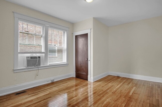 Building Photo - 7230 Amherst Ave