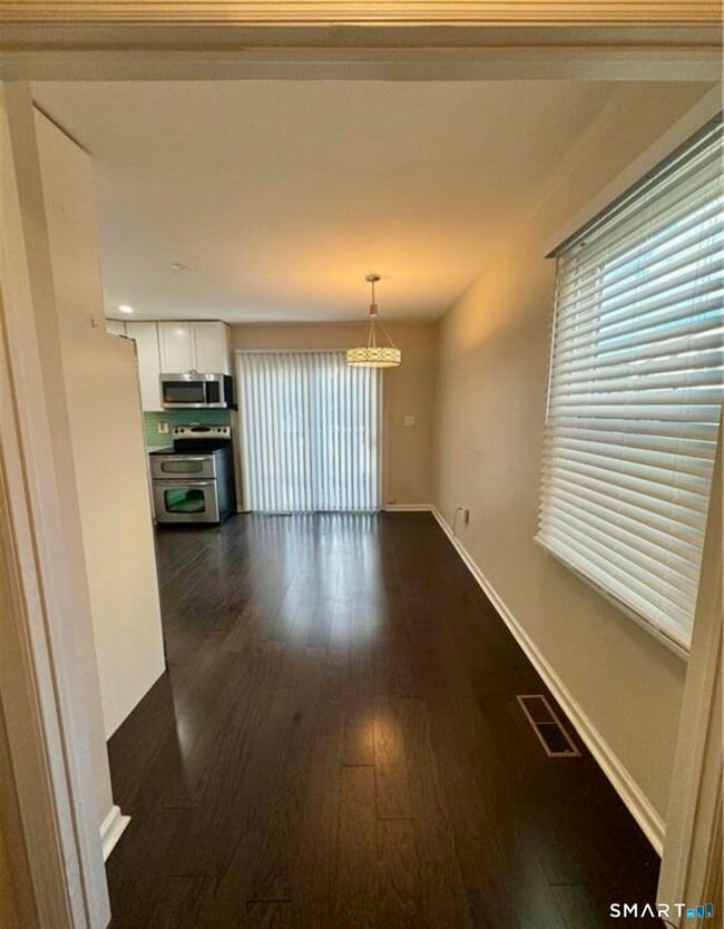 Foto del edificio - 41 Nash Pl