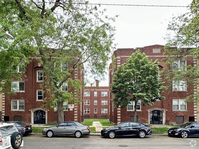 Building Photo - 4025 W Melrose St
