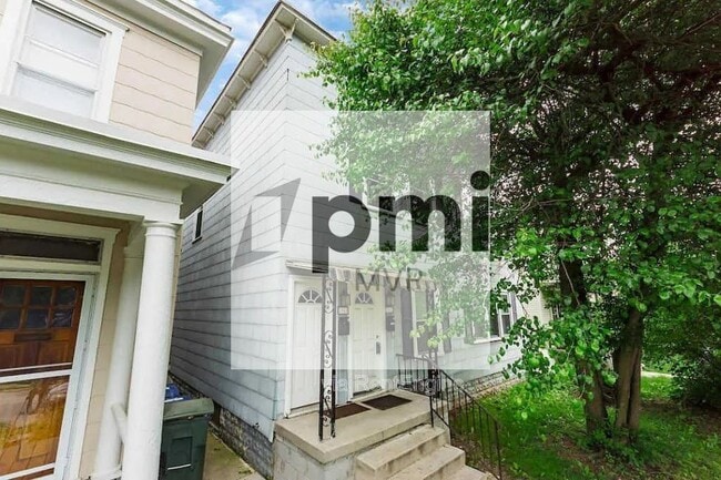 Building Photo - 2562 Deming Ave
