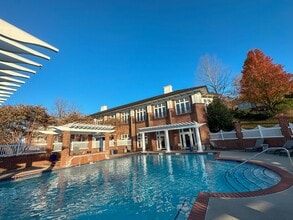 Building Photo - Jefferson Ridge