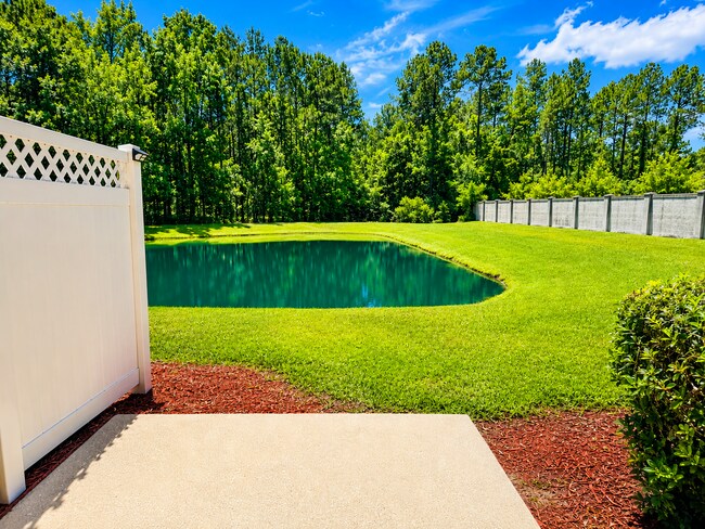 Foto del edificio - 5922 Brice Ct