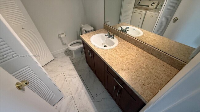 Foto del edificio - 3381 NW 75th Terrace