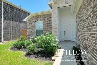 Building Photo - 1218 Scarlet Crk Dr