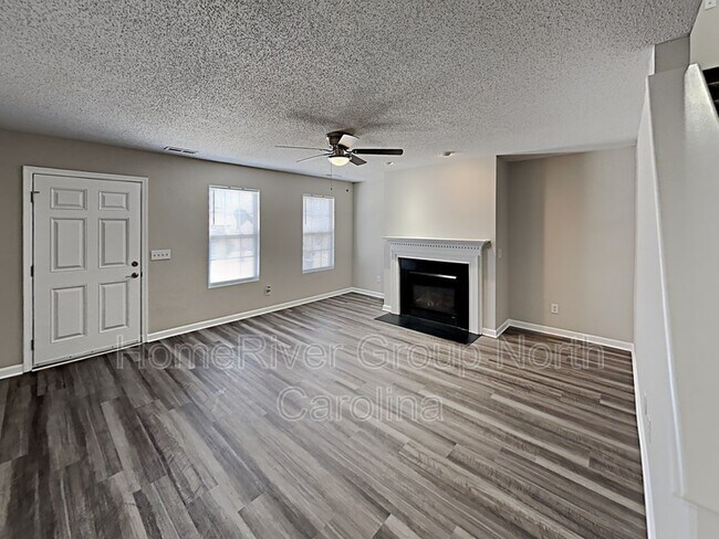 Building Photo - 1300 Camden Pl Ct