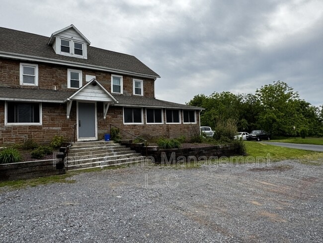 Building Photo - 10669 Jonestown Rd