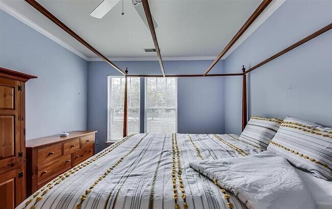 Foto del edificio - Stunning very spacious 2bedroom lovely Condo