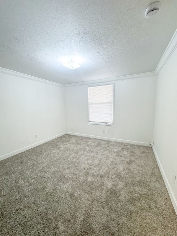 Foto del edificio - 7130 Southgate Blvd