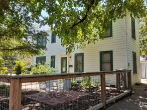 Building Photo - 1300 Lorrain St