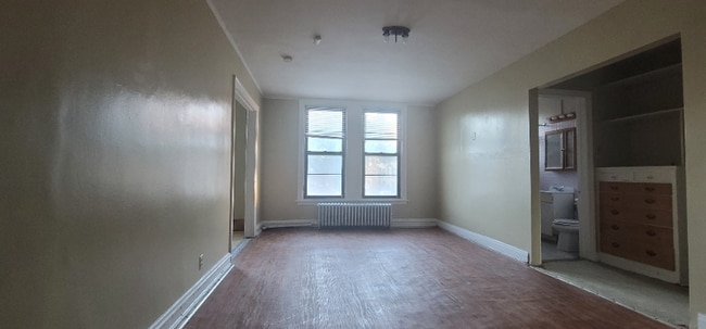 Building Photo - 156 N Central Ave