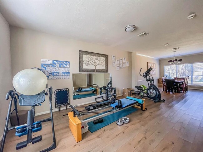 Foto del edificio - 3418 Shadowfern Dr
